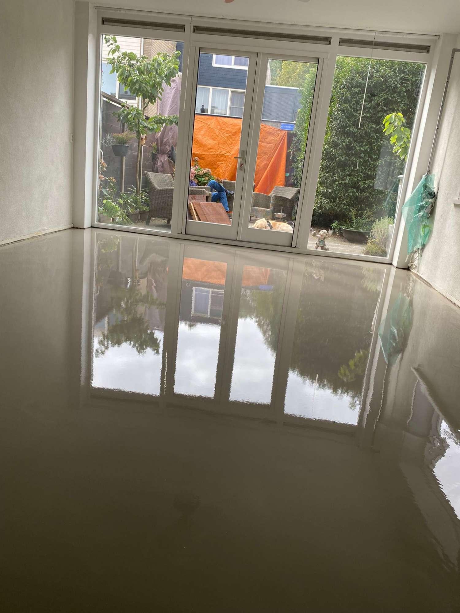 Vloer laten egaliseren